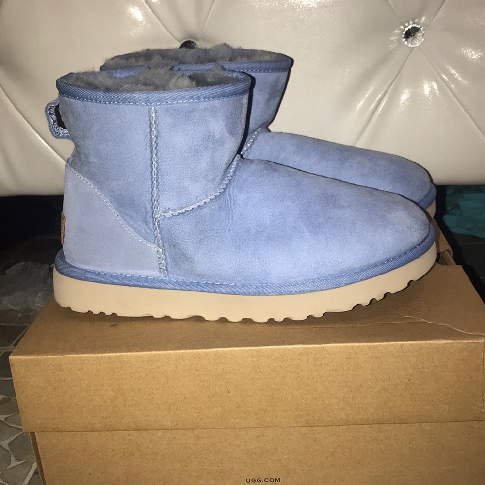 UGGS